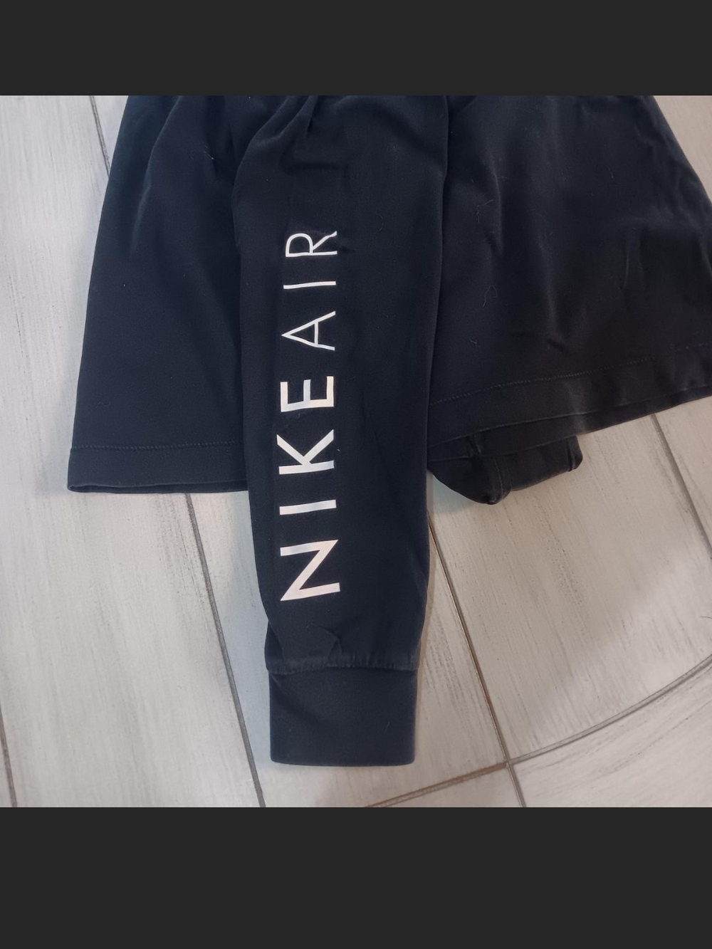 Nike Air Black Long Sleeve Crew Shirt - Picture 3 of 7